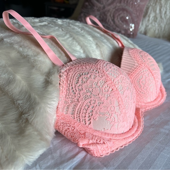 Victoria Secret Dream Angels Light Pink Lace Bra - Picture 4 of 15